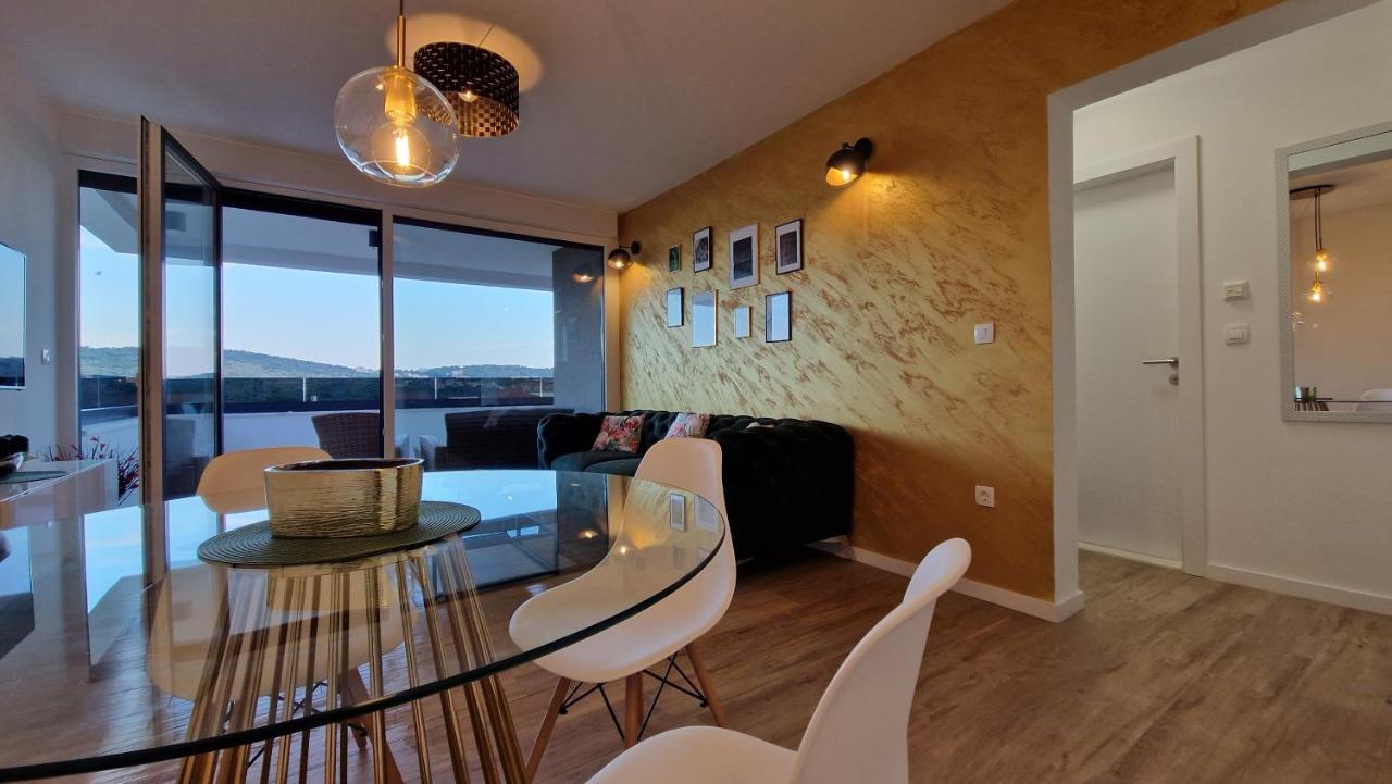 Apartman Marcelina 2 In トロギール エクステリア 写真